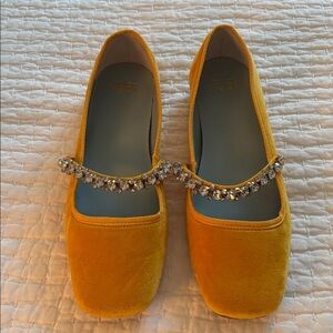Frances Valentine Precious Mary Jane’s in Mustard Yellow - Size 9